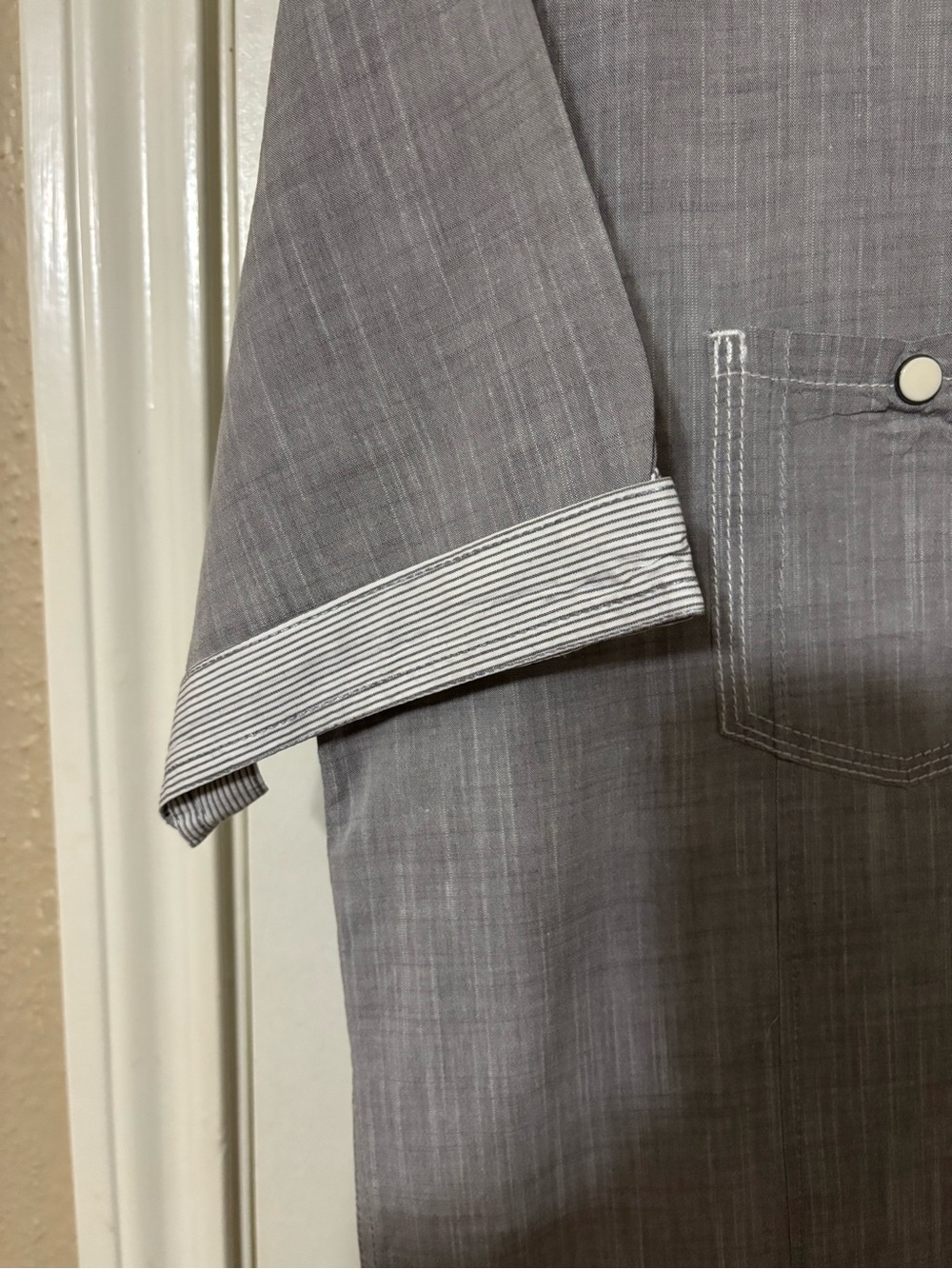 Marc Ecko Cut & Sew Gray Short Sleeve Snap Shirt - L - Picture 4 of 10